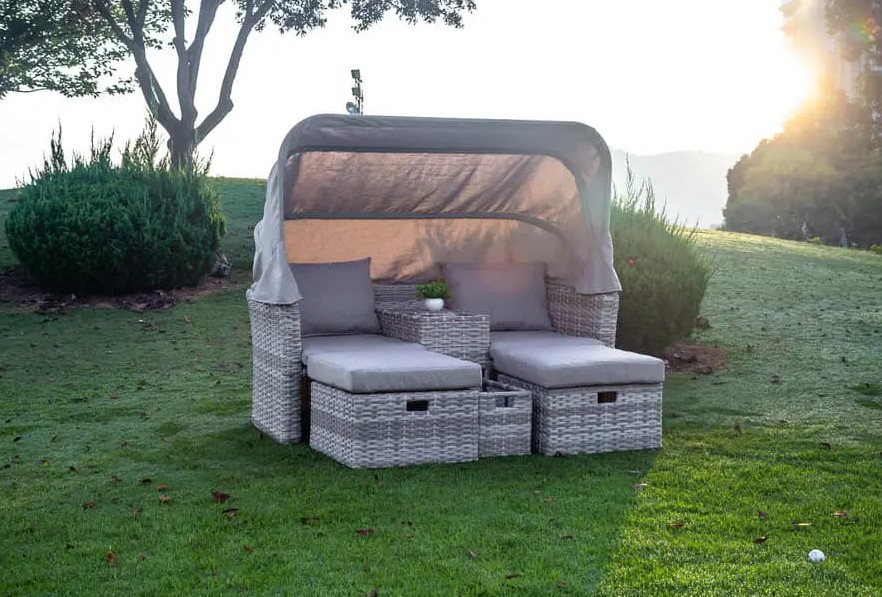 Transforme seu espaço ao ar livre com o conjunto de sofá Canopy Companion